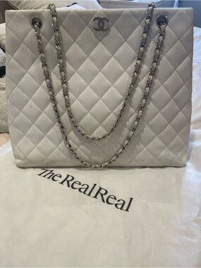 CHANEL White Quilted Chain-Handle Tote